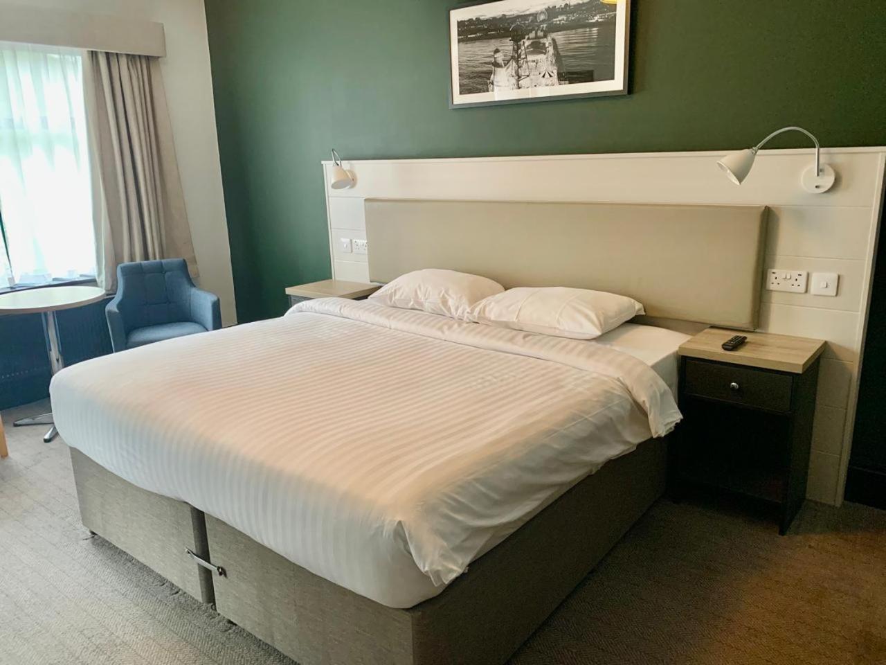 Park Inn By Radisson Bournemouth Eksteriør billede